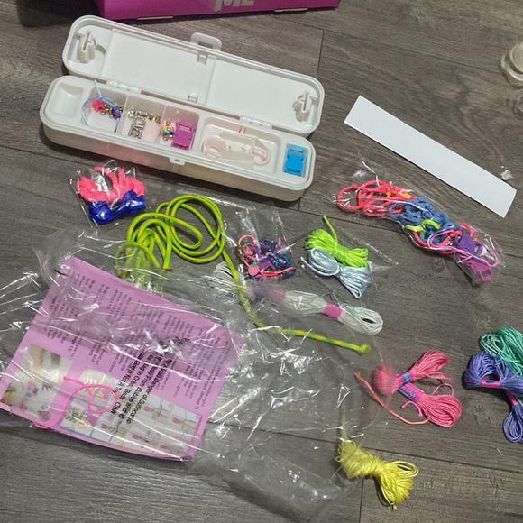 Rainbow Bracelet Maker Kit - Picture 3 of 3